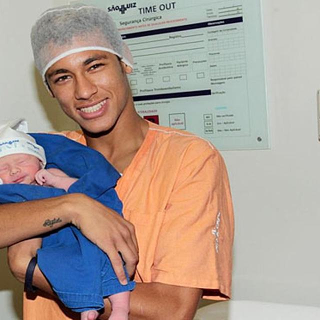 Kisah Neymar Saya Menangis Ketika Tahu Jadi Ayah 2 Bola Liputan6 Com