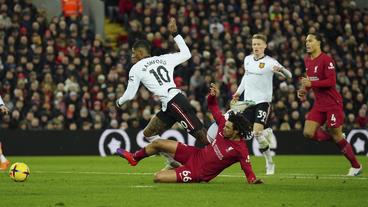 Hasil Liga Inggris: Manchester United Remuk di Kandang Liverpool