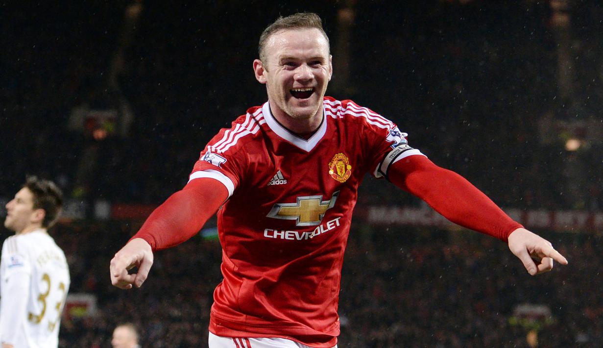 Wayne Rooney - Saat istri mantan striker Manchester United tengah mengandung hasil cintanya, pemain 31 tahun tersebut malah berselingkuh dengan kupu-kupu malam yang bernama Jenifer Thompson pada tahun 2010. (AFP/Oli Scarff)