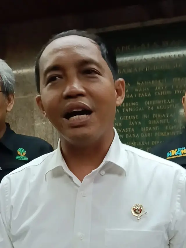 Menhut Raja Juli Bakal Batasi Kuota Kunjungan Wisatawan ke Pulau Padar, Berapa Maksimalnya?