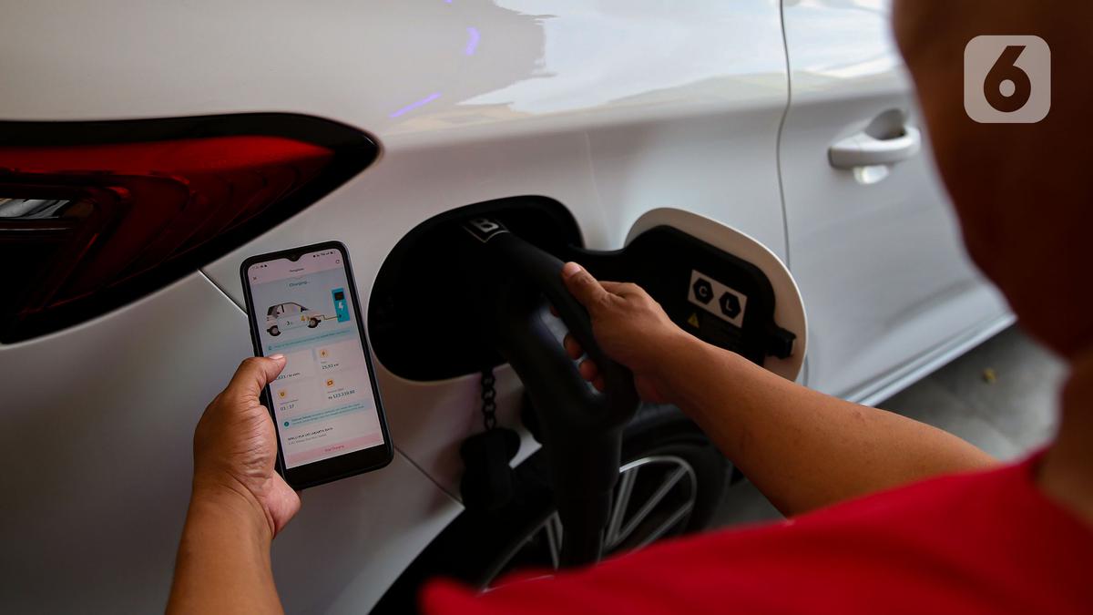 Pembeli Kendaraan Listrik dan Hybrid Dapat Diskon Pajak pada 2025