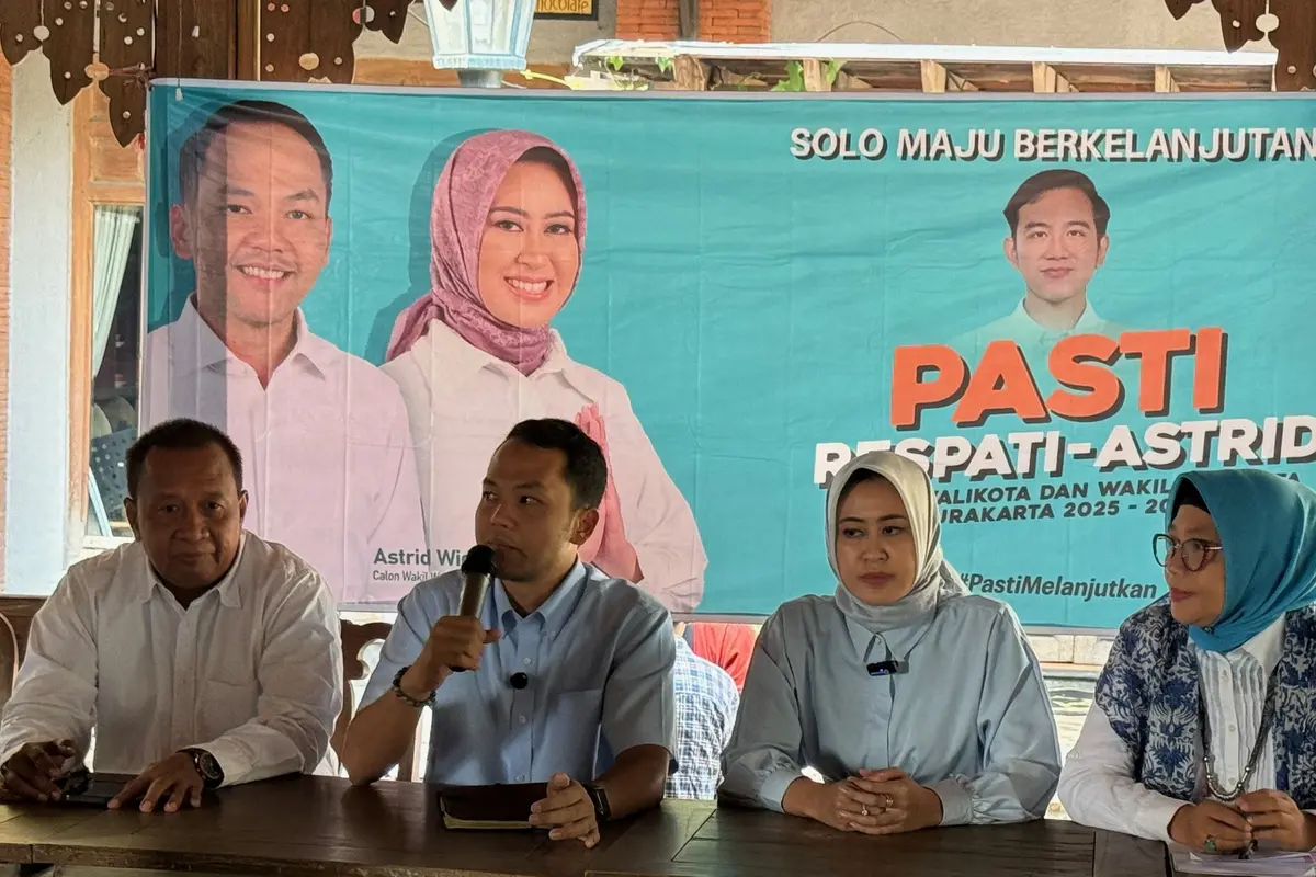 Pasangan bakal calon wali kota Solo Respati-Astrid