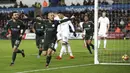 Gelandang Manchester City, David Silva, melakukan selebrasi usai mencetak gol ke gawang Swansea City pada laga Premier League di Stadion Liberty, Rabu (13/12/2017). Manchester City menang 4-0 atas Swansea City. (AP/Nick Potts)