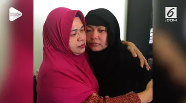 Tuti Tursilawati, TKW asal Majalengka dihukum pancung di Arab Saudi. Sebelum dieksekusi, Ibunda Tuti sempat mengunjungi Tuti di dalam tahanan.