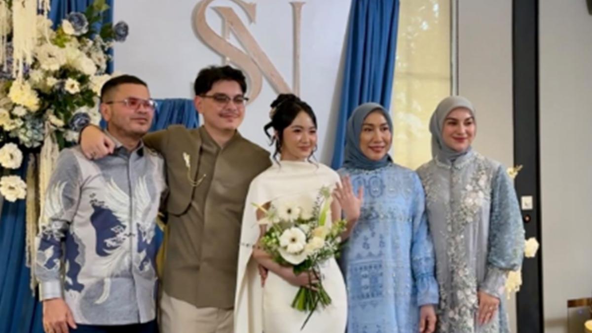 7 Potret Lamaran Sean Ivan Adik Irish Bella di Bandung, Penuh Bahagia