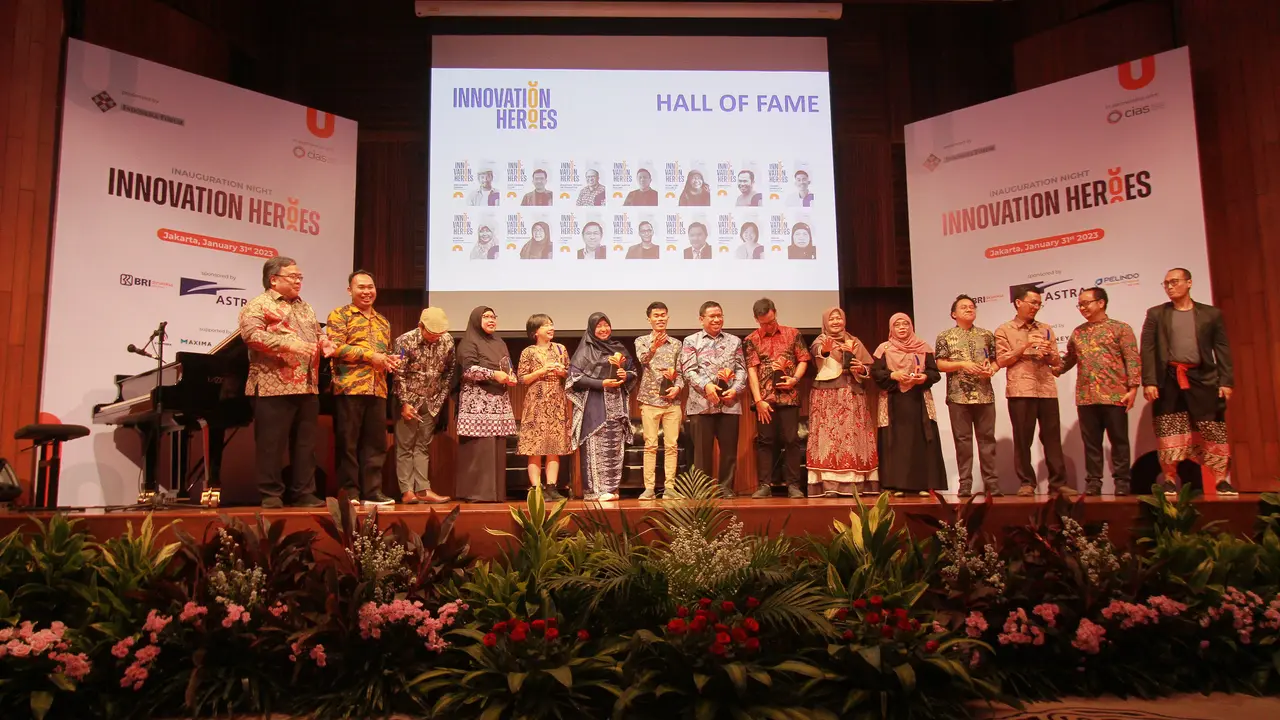 Yayasan Indonesia Forum (YIF) mengukuhkan para heroes pada Malam Inaugurasi Innovation Heroes. (Istimewa).