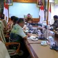 Penjabat (Pj) Wali Kota Tangerang, Nurdin melakukan koordinasi dengan para Kepala Perangkat Daerah di Lingkungan Pemerintah Kota Tangerang serta sejumlah pihak eksternal seperti Forkopimda, BMUD dan swasta. (Liputan6.com/Pramita Tristiawati).