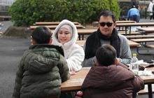 Potret Zaskia Adya Mecca Liburan Bareng Enam Anaknya ke Jepang, Seru tapi Sedih Hanung Bramantyo Harus Pakai Kursi Roda