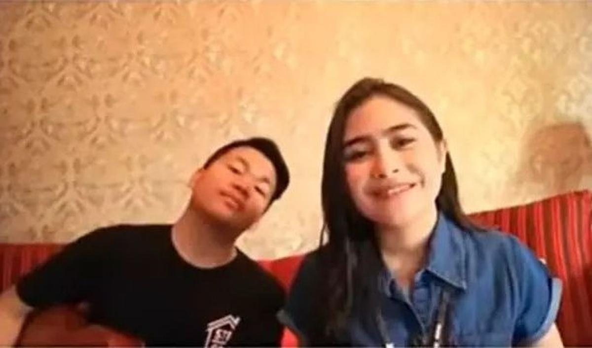 Mantan Terindah dalam Buku CJR