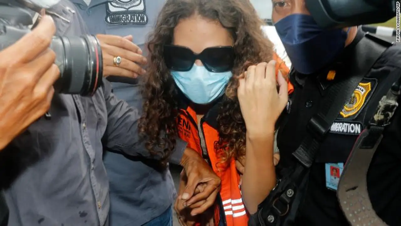 Heather Mack, warga Amerika Serikat pembunuh ibu kandung dalam koper di Bali. (Firdia Lisnawati/AP)