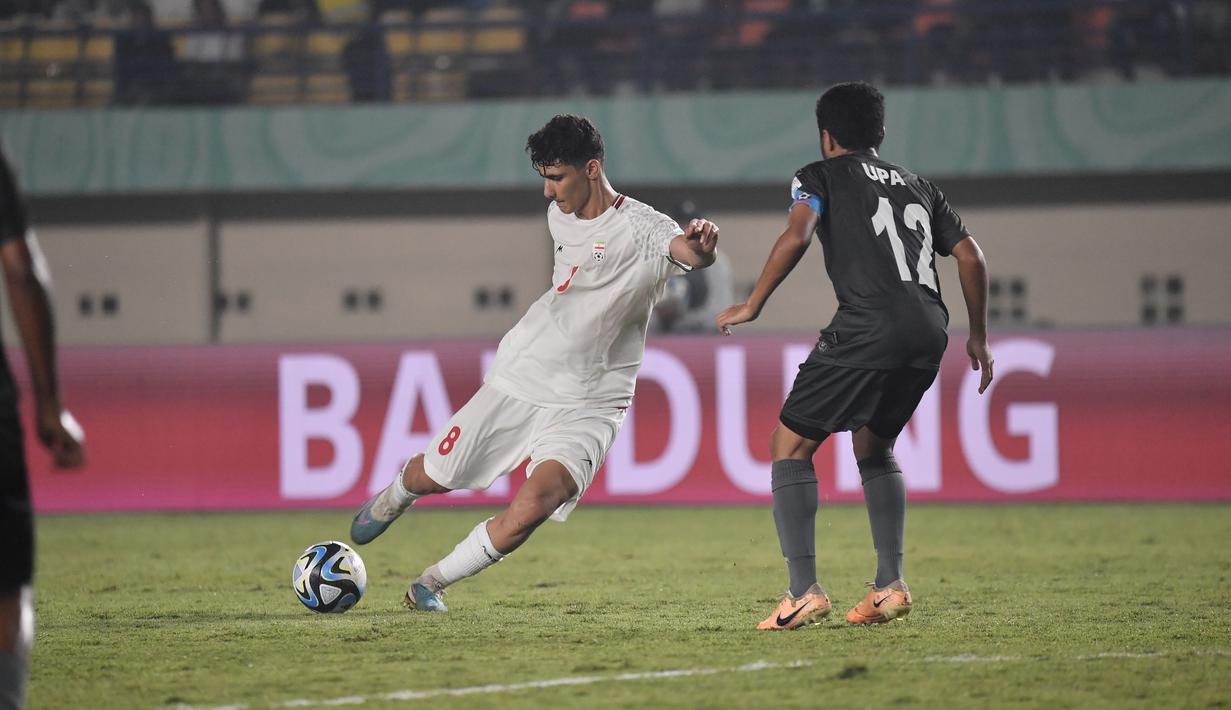 Perolehan poin Iran sebenarnya sama dengan Argentina dan Inggris, yakni 6 poin, tapi kalah produktivitas gol. (Doc. LOC WCU17/SBN)