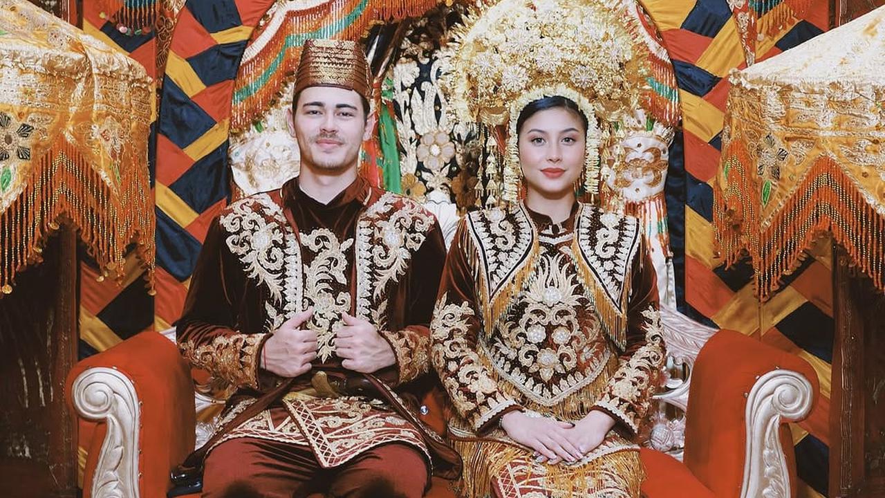 Potret Awkarin dan Abyakta Pakai Baju Adat Minangkabau, Cerita Dibaliknya Bikin Netizen Tersentuh