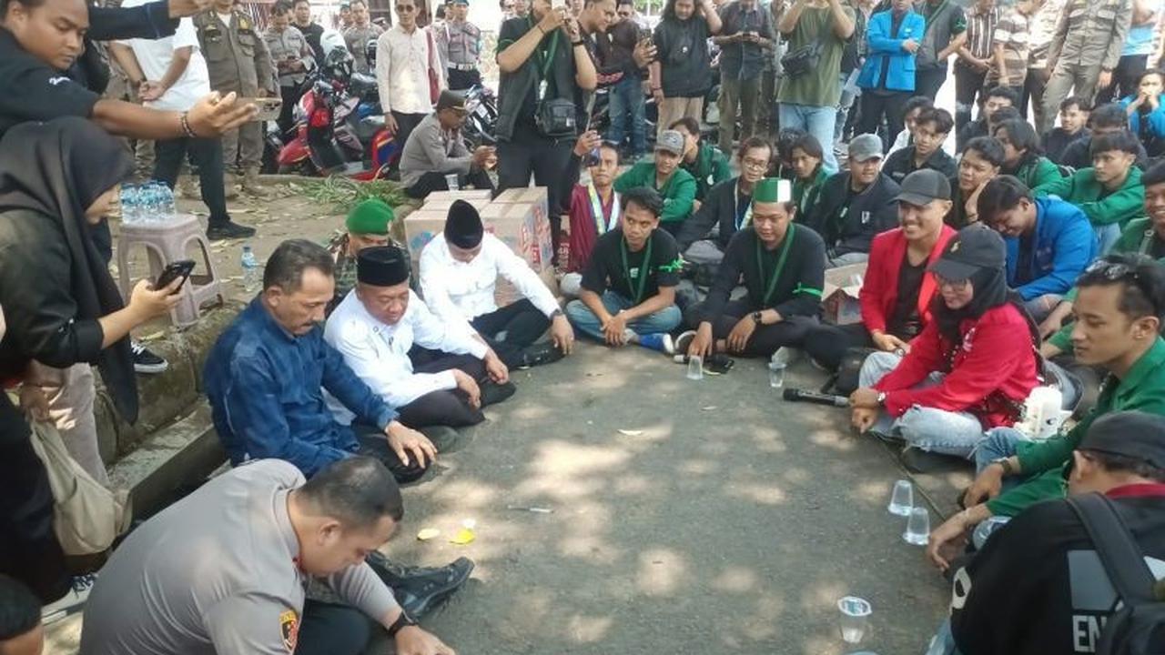 Fakta Menarik: Pemkab dan DPRD Tulungagung Siap Teruskan Aspirasi Mahasiswa ke Pusat