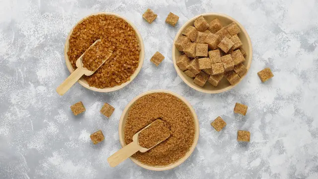 Ilustrasi gula merah dan coklat