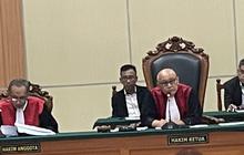 Haris Azhar dan Fatia Maulidiyanti Divonis Bebas Kasus Dugaan Pencemaran Nama Luhut Pandjaitan