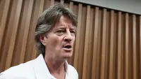 Pelatih PSS Sleman, Pieter Huistra berbicara dengan Bola.com di SCTV Tower, Jakarta, Selasa (1/9/2026). (KLY/Bola.com)