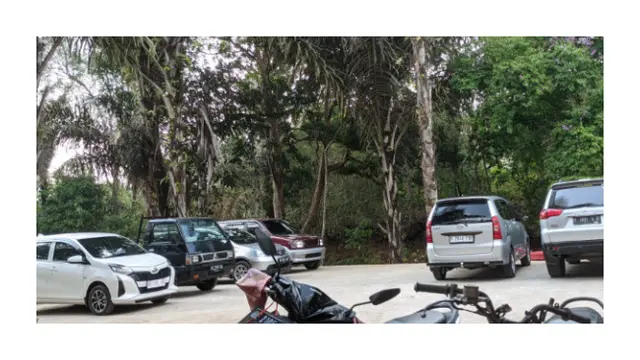 Area parkir di Sungai Tangkas