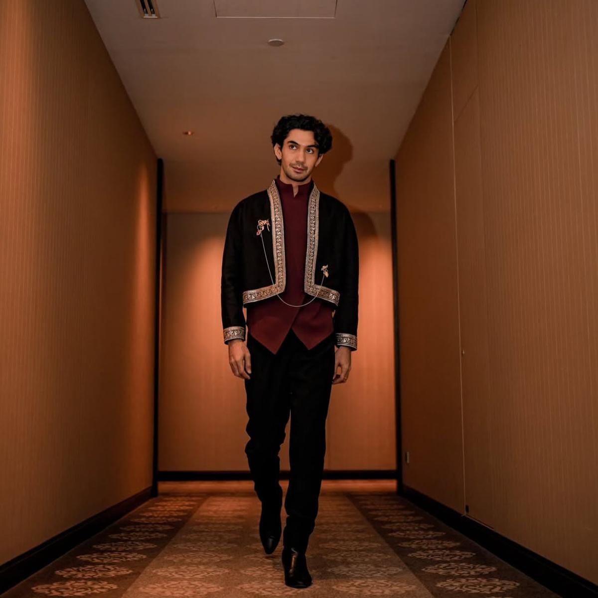 Reza Rahadian Tuliskan Surat Ucapan Terima Kasih di Hari Ulang Tahun untuk Keluarga, Sahabat dan Fans