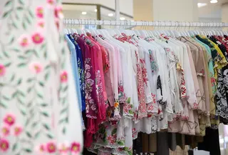 Roemah Kebaya Vielga didirikan pada tahun 2011, dengan fokus pada bordir manual yang banyak ditemukan di daerah Payakumbuh. [Adrian Putra/Fimela]