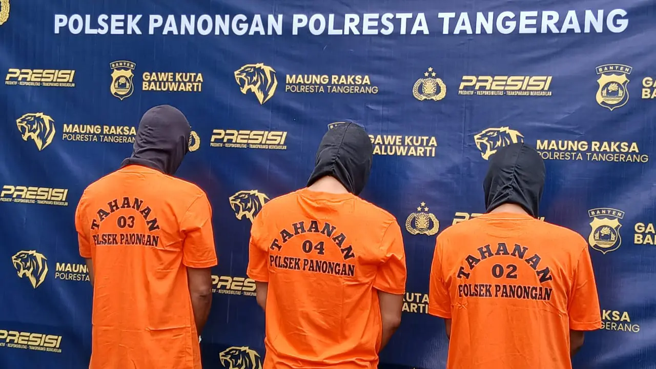 Seorang aparatur sipil negara (ASN) Pemerintah Kabupaten Tangerang berinisial AH (44) ditangkap polisi karena diduga terlibat dalam kepemilikan dan peredaran 35 paket ganja kering.