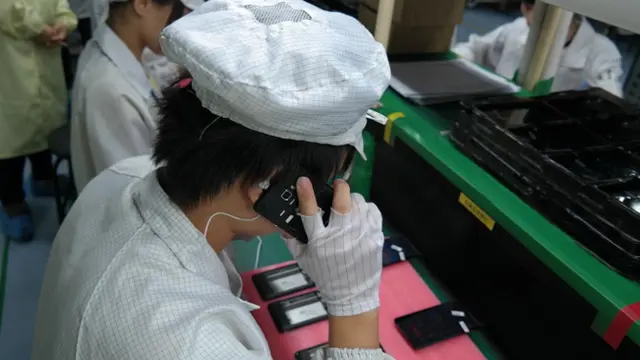 Pabrik smartphone di China