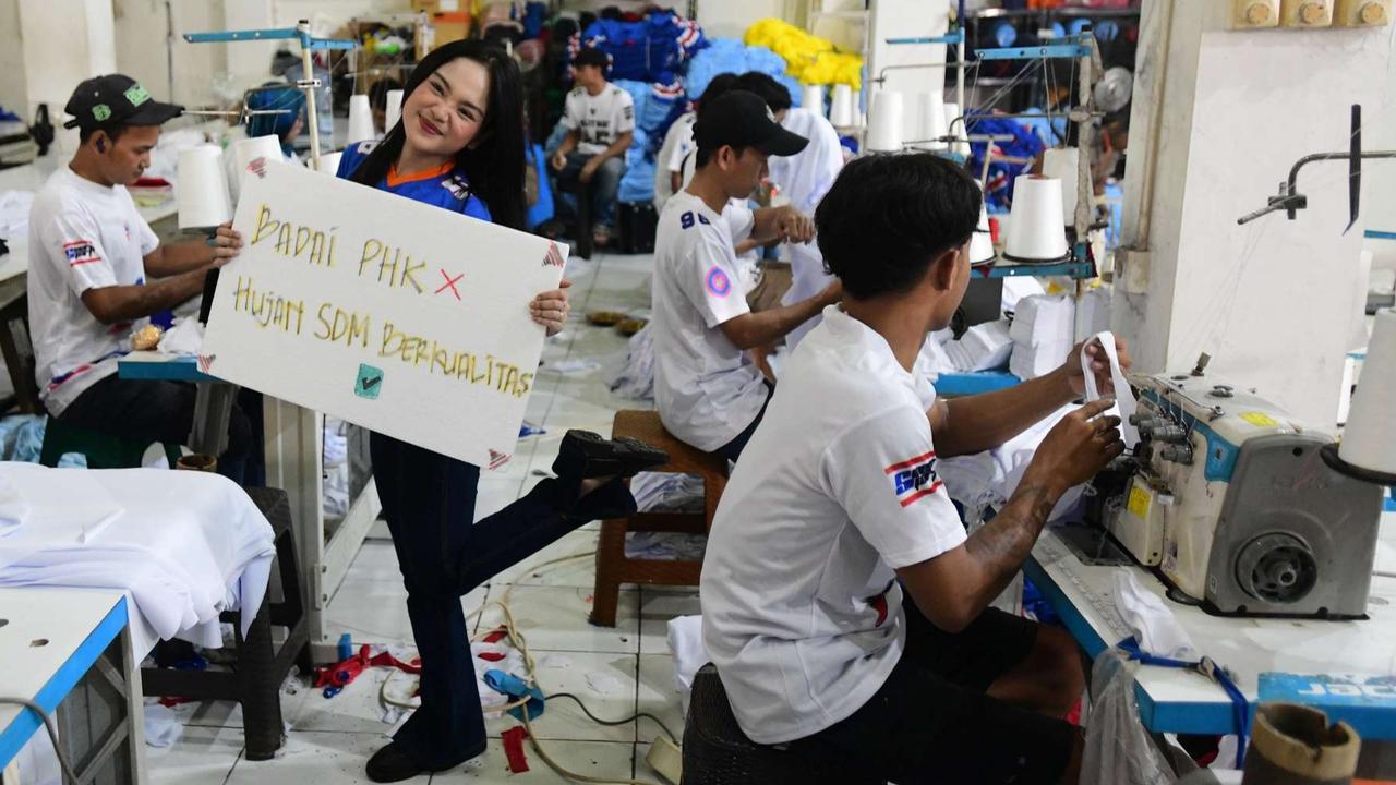 FOTO: Jeje Slebew hingga Bonge Citayam Fashion Week Gelar Aksi Solidaritas di Tengah Gempuran Produk Impor