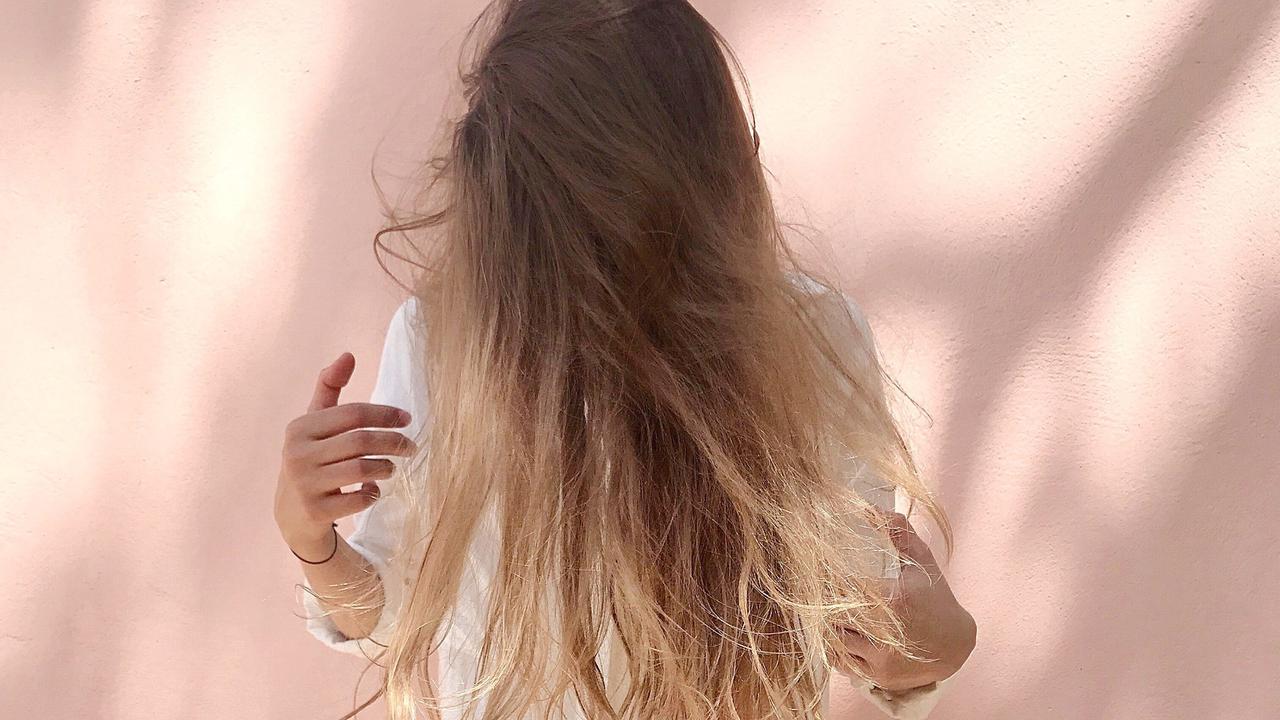 Biar Optimal, Begini Cara Pakai Dry Shampoo yang Benar!