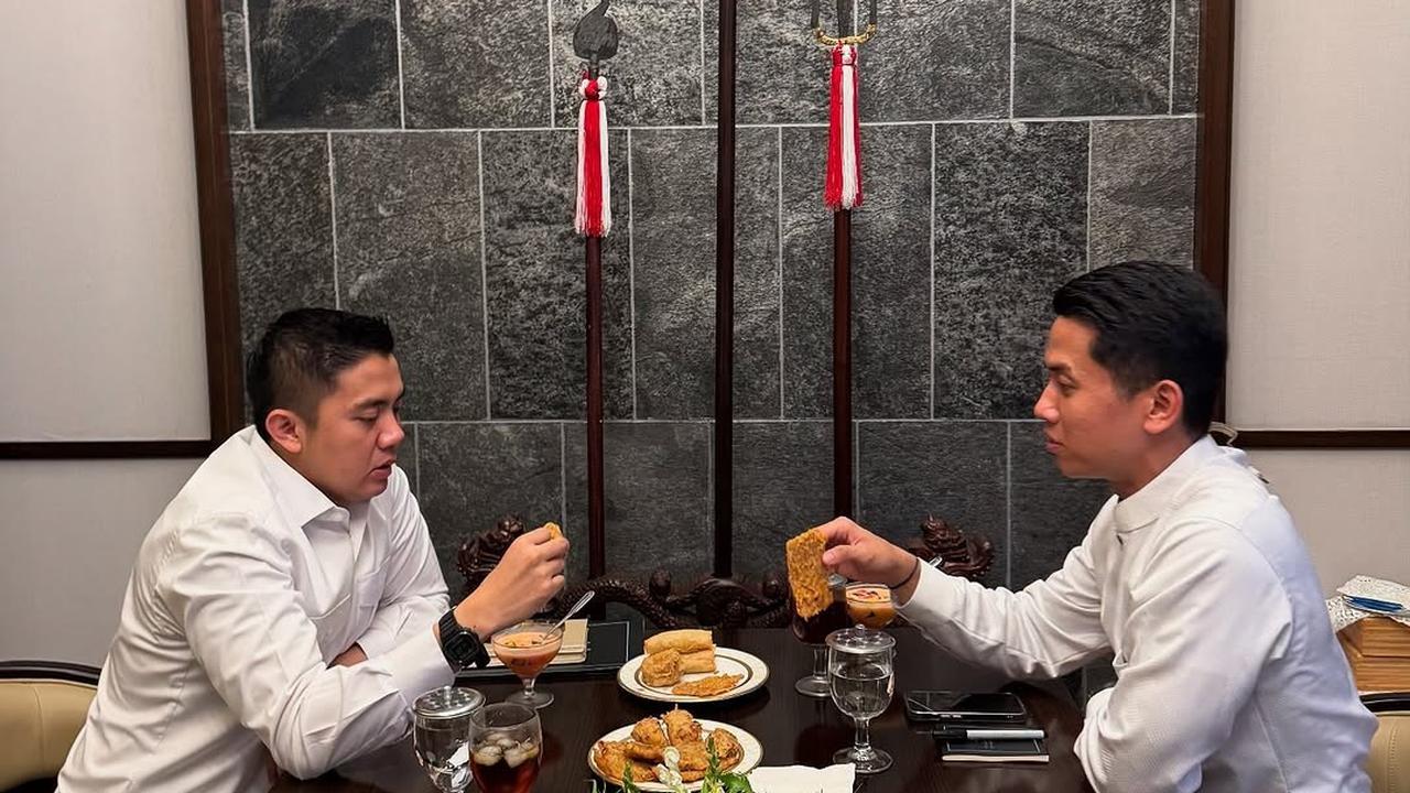 Potret 'Upin Ipin' Bukber Menunya Gorengan, Sosok Keduanya Dekat dengan Prabowo dan Jokowi