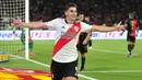 Julian Alvarez. Striker berusia 21 tahun yang kini memasuki musim ke-4 bersama River Plate ini memiliki klausa pelepasan senilai 21 juta pound. Total telah tampil 55 laga di semua ajang musim ini, ia mampu mencetak 22 gol dan 14 assist. (AFP/Telam/Emilio Rapetti)