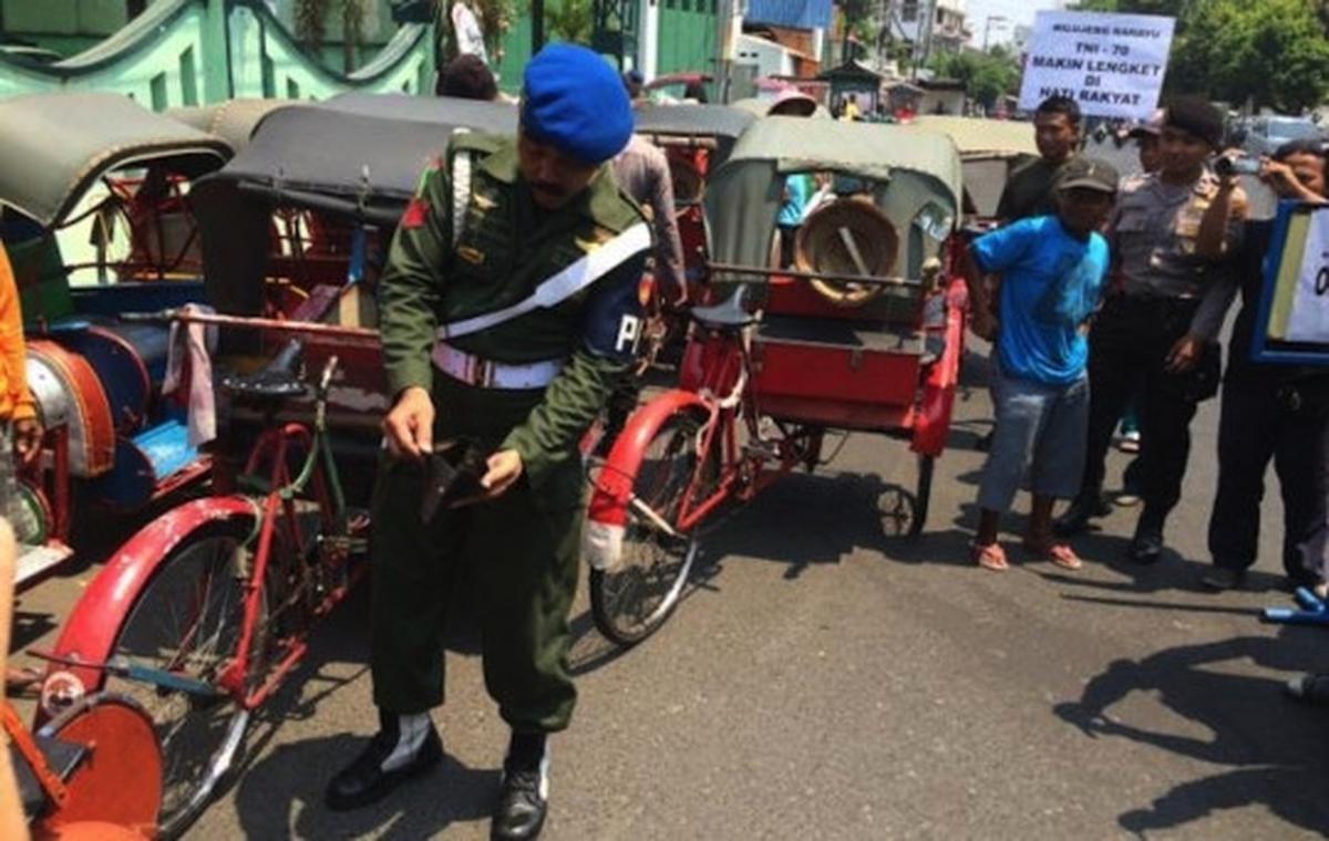 HUT TNI ke-70, Kopral Subagyo kembali beraksi