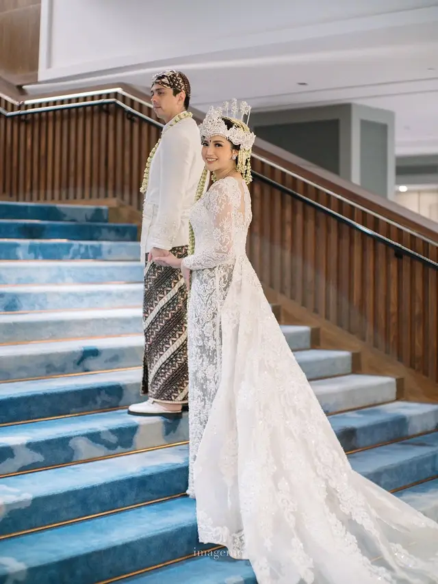 6 Potret Pernikahan Dewi Paramita Mantan Tunangan Ibrahim Risyad