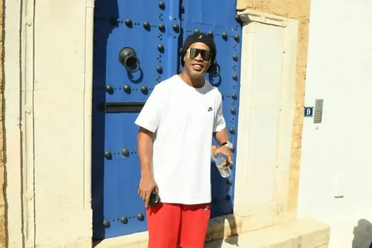 Momen Nggak Terduga Ronaldinho Saat di Indonesia, Minta Direkam Waktu Lagi Joget