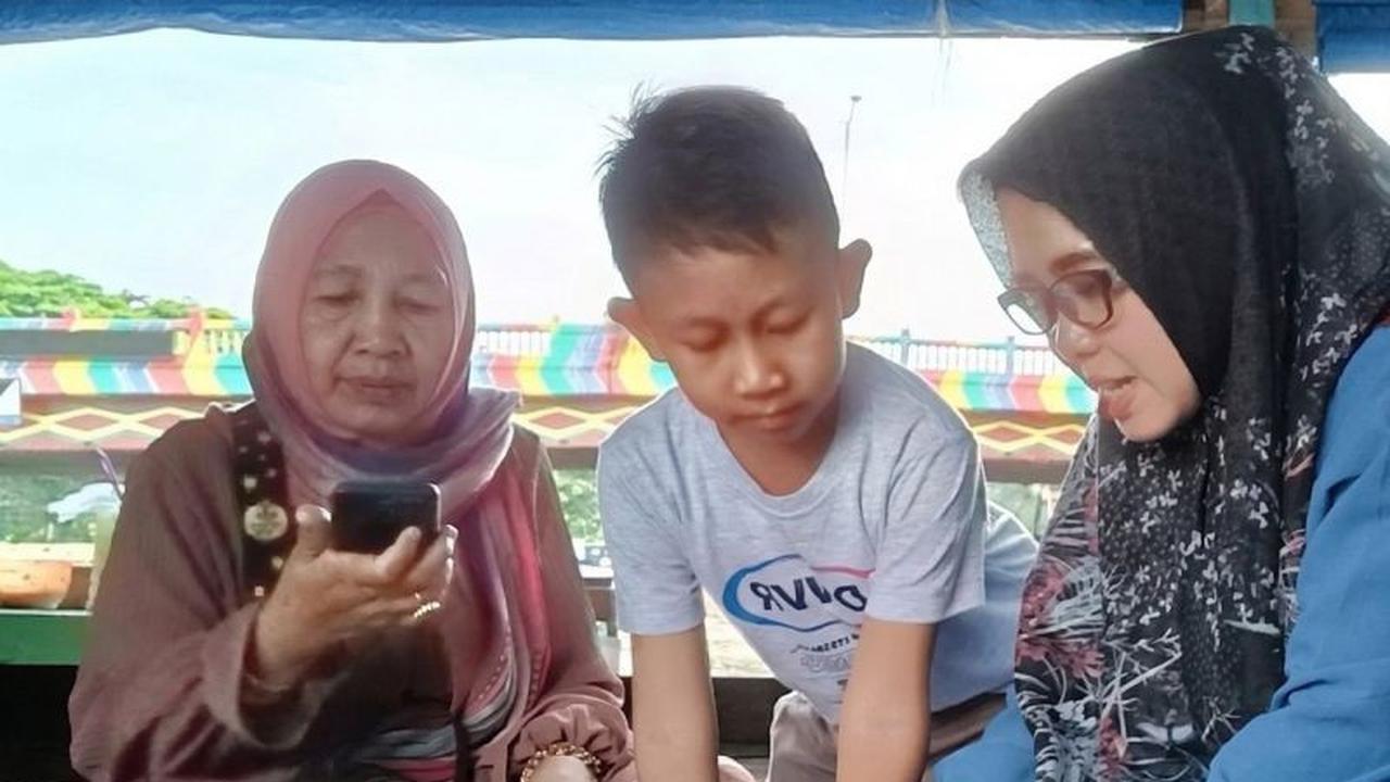 Pentingnya Kerja Sama Keluarga dalam Pola Asuh Digital untuk Tumbuh Kembang Anak