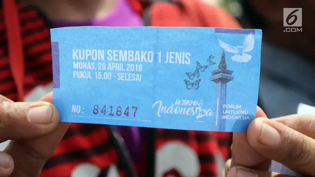 Ada Acara Bagi-Bagi Sembako, Monas Dibanjiri Warga