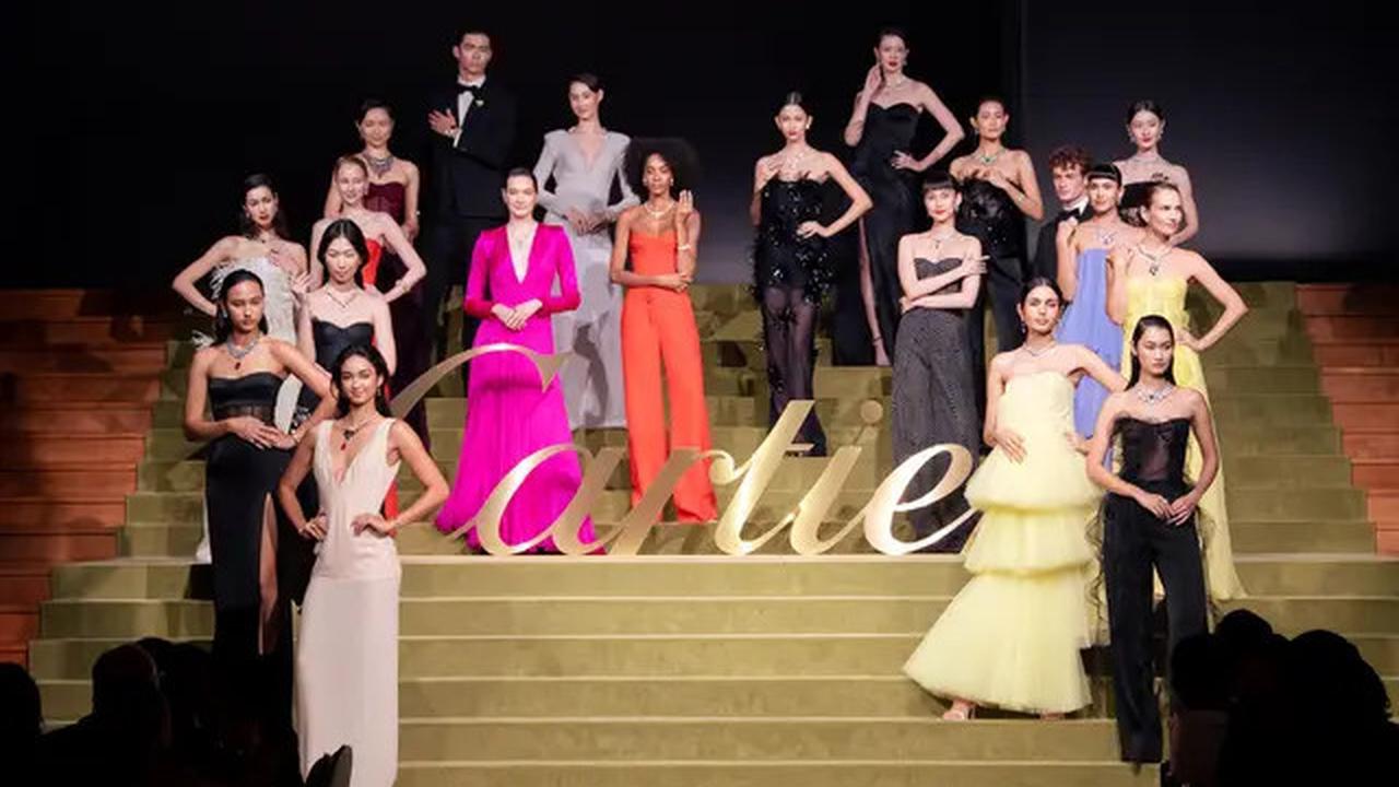 Potret Byeon Woo Seok dan Gemma Chan Tampil Bak Prince &amp; Princess di Cartier Nature Sauvage Gala