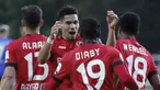 Pemain Bayer Leverkusen merayakan gol yang dicetak oleh Moussa Diaby ke gawang FC Saarbruecken pada laga Piala Jerman di di Stadion Hermann Neuberger, Voelklingen, Selasa (9/6/2020). Bayer Leverkusen menang 3-0 atas FC Saarbruecken. (AP/Ronald Wittek)