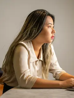 ilustrasi perempuan bekerja/Photo by frank minjarez/Pexels