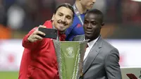 5 Pesepak Bola Dunia dengan Raihan Gelar Juara Terbanyak