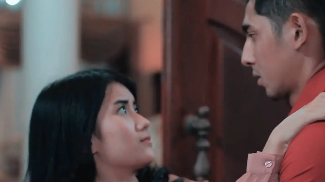 Lihat Keseruan Behind The Scene FTV Wasiat Eyang Bikin Baper. sumberfoto: SCTV