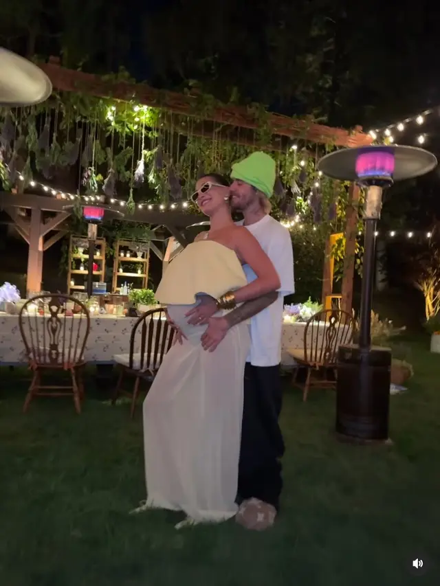 Hailey dan Justin Bieber. [Foto: Instagram/justinbieber]