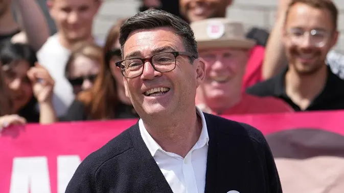 Andy Burnham Resmi Jadi PM Inggris