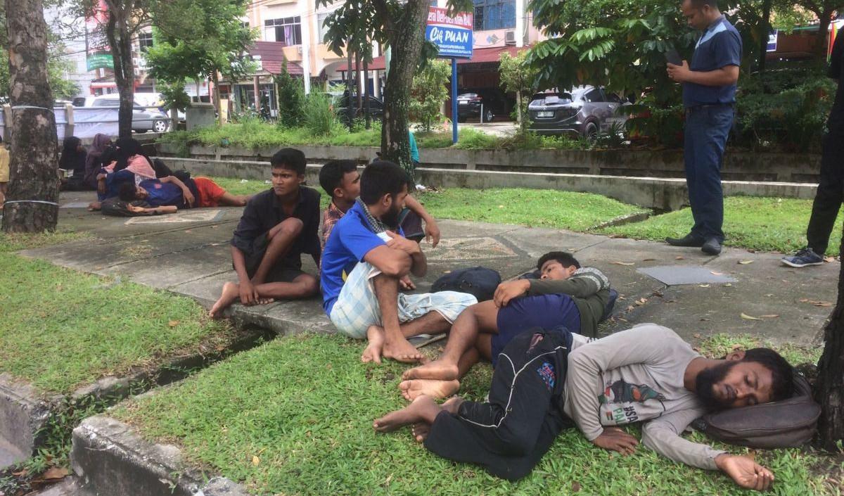 Ma'ruf mengatakan akan mempelajari mengapa para pengungsi bisa berakhir di Indonesia yang semula bukan negara tujuan atau transit.<br>