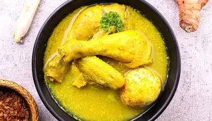 Resep opor ayam bumbu kuning untuk disajikan lebaran. (Dok: Cookpad @DapurKobe)