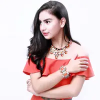 Eksklusif Irish Bella ( Fotografer: Febio Hernanto, Digital Imaging: Muhammad Iqbal Nurfajri/bintang.com)