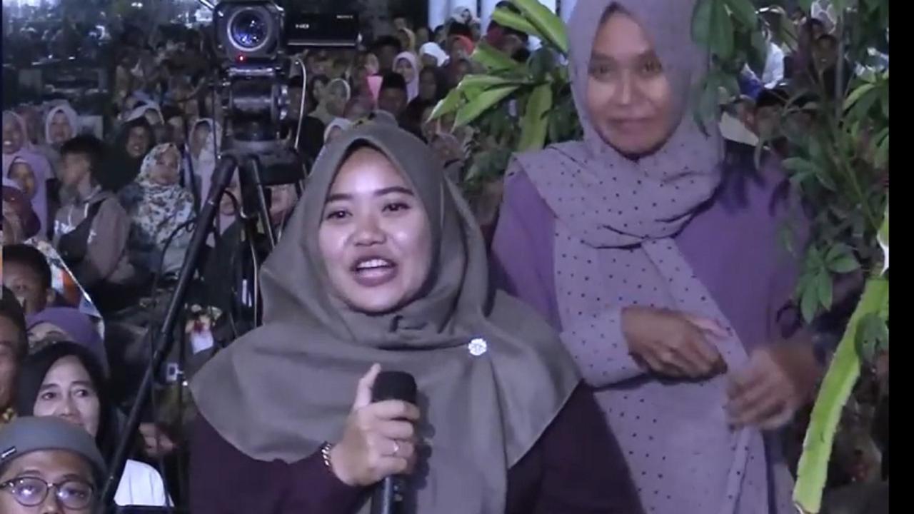 Yola janda 1 anak yang ingin ikut Gus Iqdam (Tangkap Layar You Tube YT Pusat)