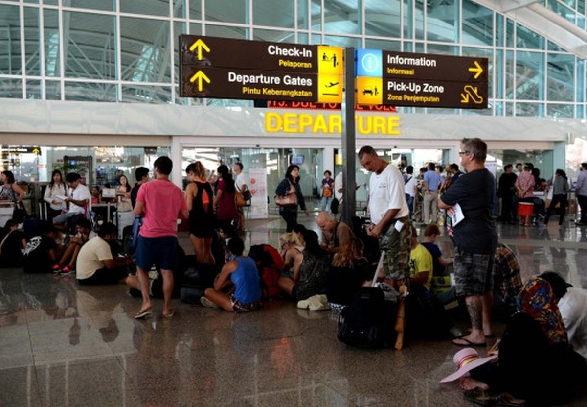 Keresahan ribuan wisatawan terlantar di Bandara Ngurah Rai