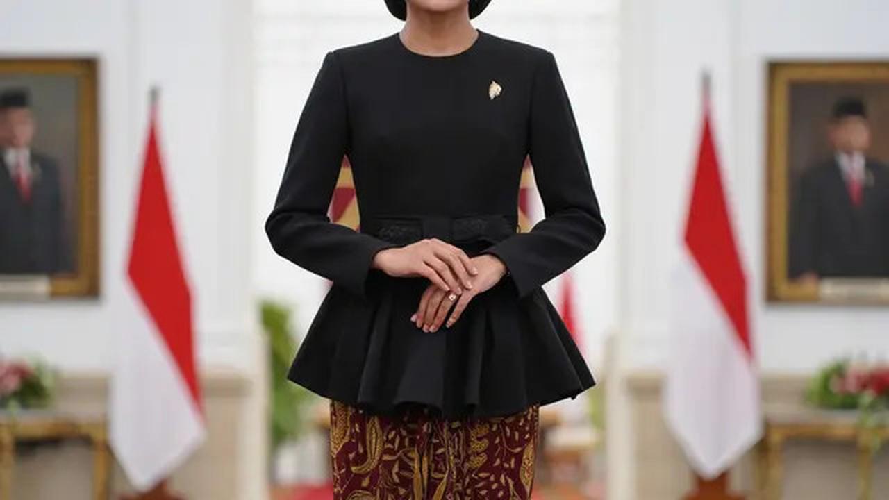 11 Inspirasi Fashion Ibu Pejabat yang Elegan dan Berkelas, Bisa Kamu Tiru untuk Acara Resmi