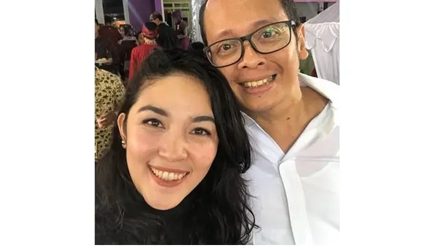 Meski begitu, Lia masih menjalin komunikasi dengan Ari Tulang yang dulu merupakan instruktur dance di AFI.