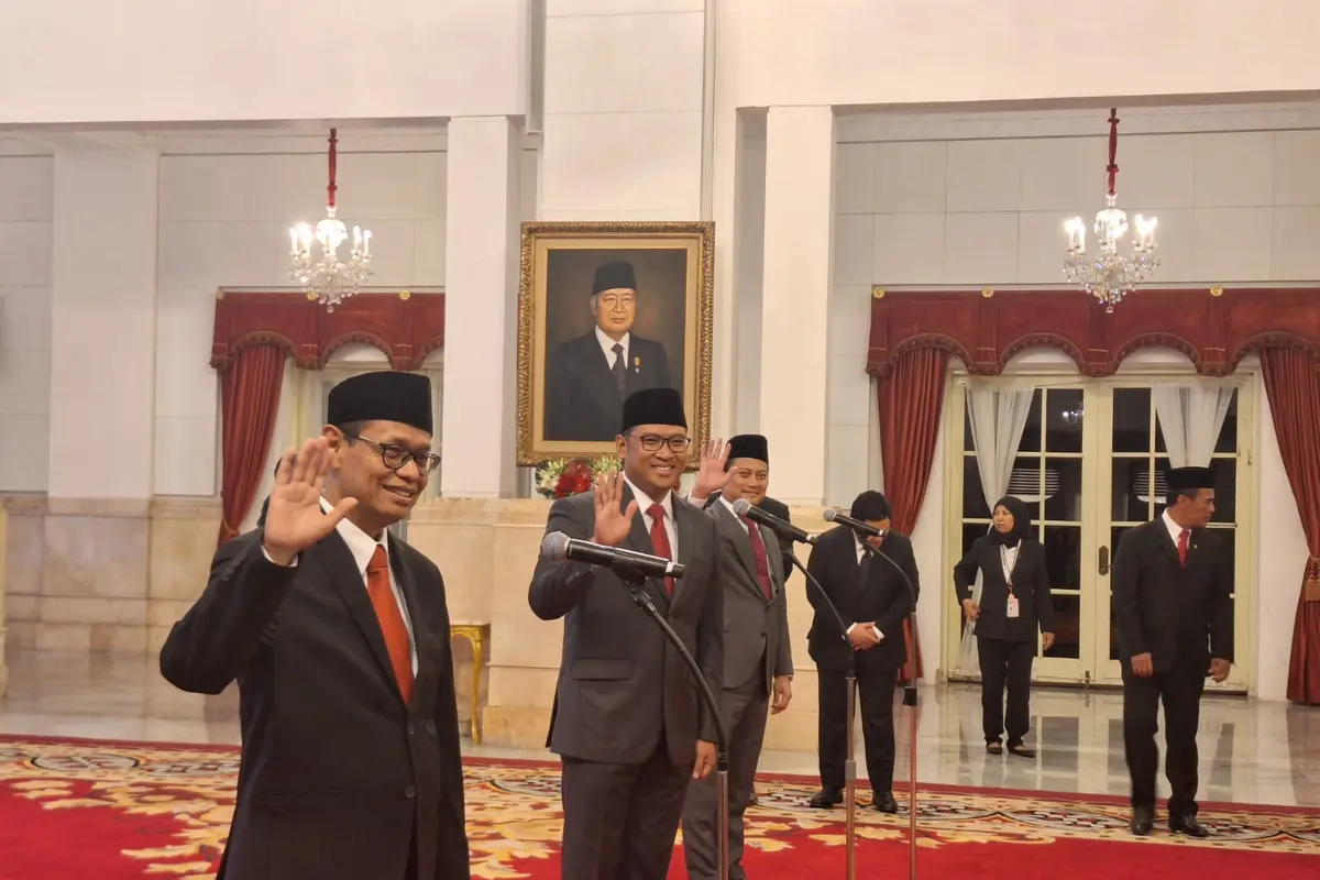 Presiden Joko Widodo atau Jokowi melantik Yuliot sebagai Wakil Menteri Investasi/Badan Koordinasi Penanaman Modal (BKPM). di Istana Negara Jakarta, Kamis, (18/7/2024).