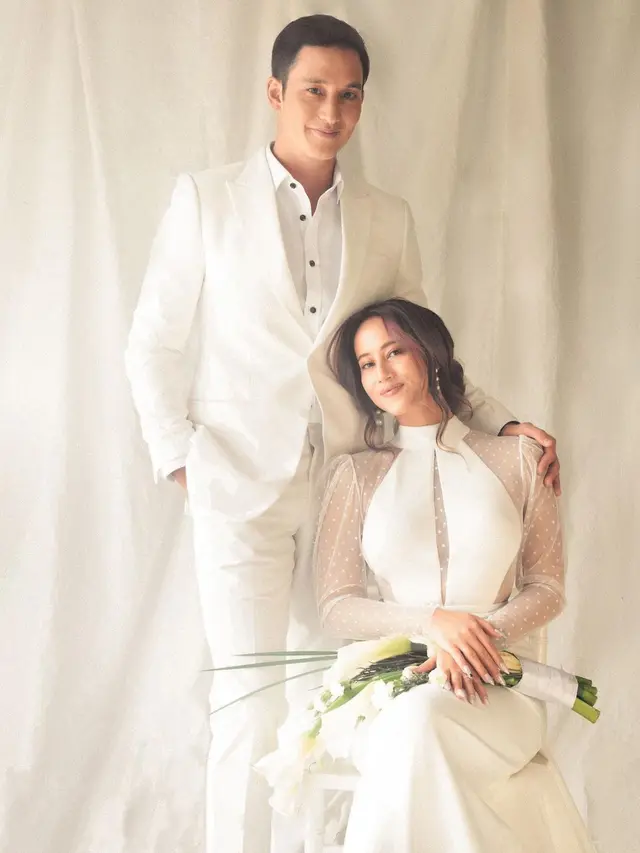 7 Potret Prewedding Mike Lewis dan Janisaa Pradja, Elegan Bernuansa Putih